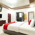 Reddoorz Plus Near Universitas Methodist Medan