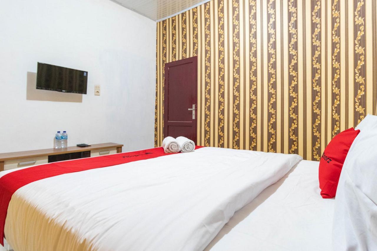 Wisma tamu Reddoorz Near Universitas Methodist 3*
